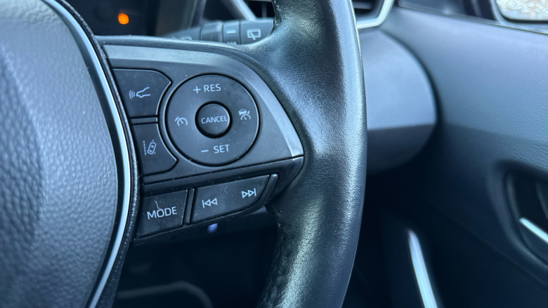 Toyota Corolla 1.8 VVT-i Hybrid Icon 5dr CVT Hybrid Hatchback